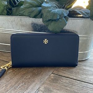 NWT Tory Burch Rich Navy Blue Leather Wallet with wristlet